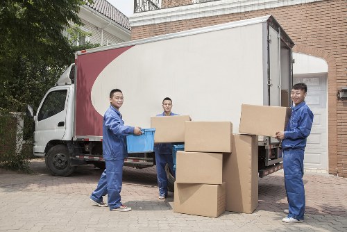 Packing and unpacking services for homes in Croftonpark