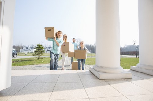 Residential and office packing assistance in Croftonpark