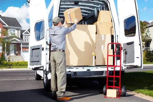 Local removals support for flats and family homes in Crofton Park