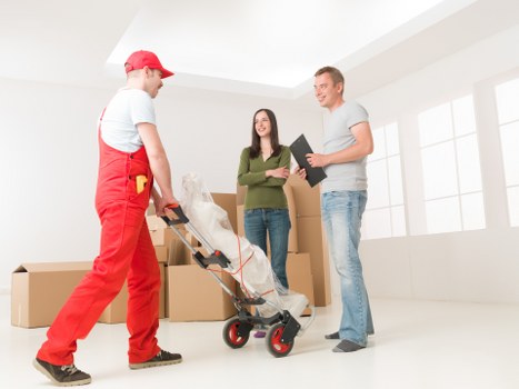 A local moving team working near Crofton Park homes